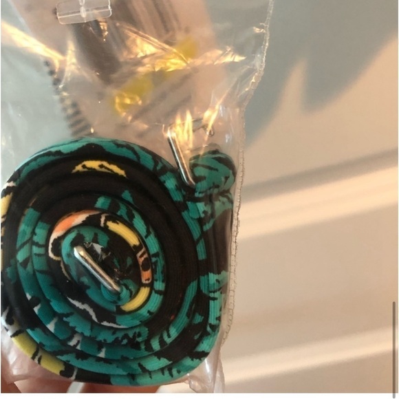 NWT Splendid Farmhouse Floral Swimwear Top - Picture 12 of 16